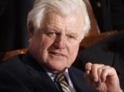 Senador Ted Kennedy morre aos 77 anos