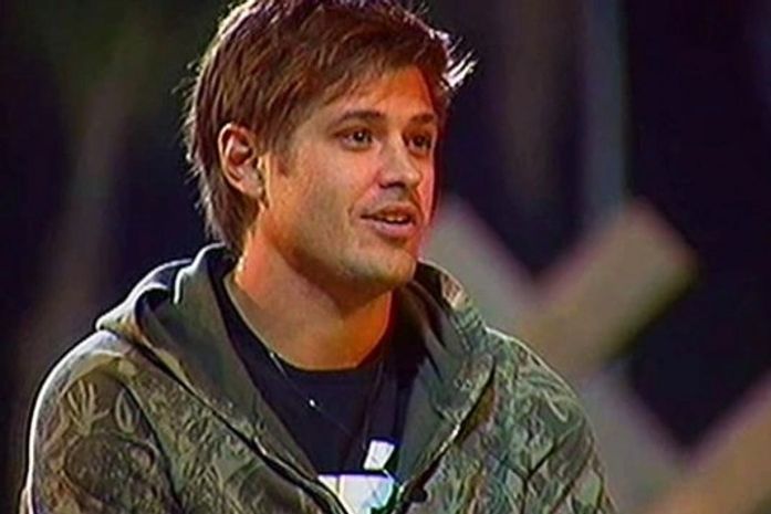 Carlinhos e Dado discutem ao vivo e causam constrangimento a apresentadores