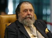 Ministro do STF nega pedido de reabertura de ações contra Sarney
