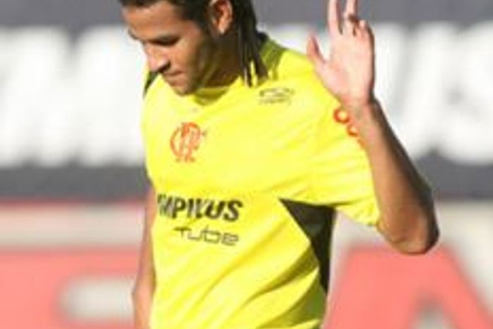 Denis Marques 'assume' o ataque do Flamengo neste domingo