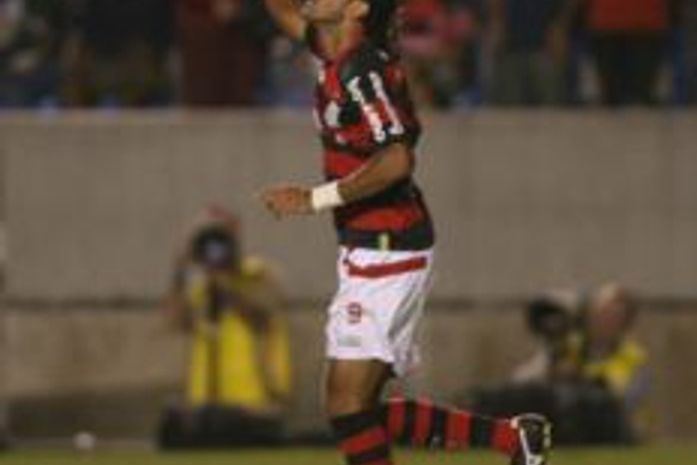 Alagoano desencanta e leva Flamengo para vitória