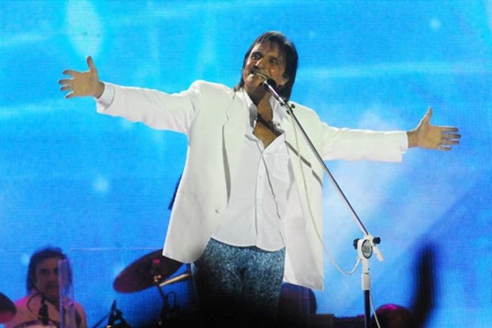Roberto Carlos pode fazer show com Paul McCartney em Brasília