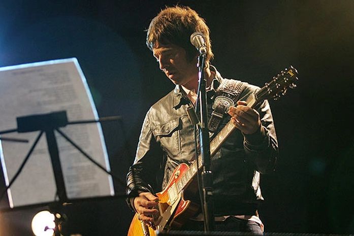 Em carta aos fãs, Noel Gallagher explica saída do Oasis