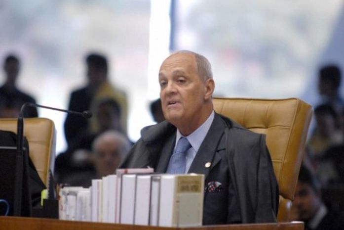 Morre o ministro do STF Carlos Alberto Menezes Direito