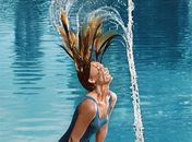 Água mineral dá leveza aos cabelos