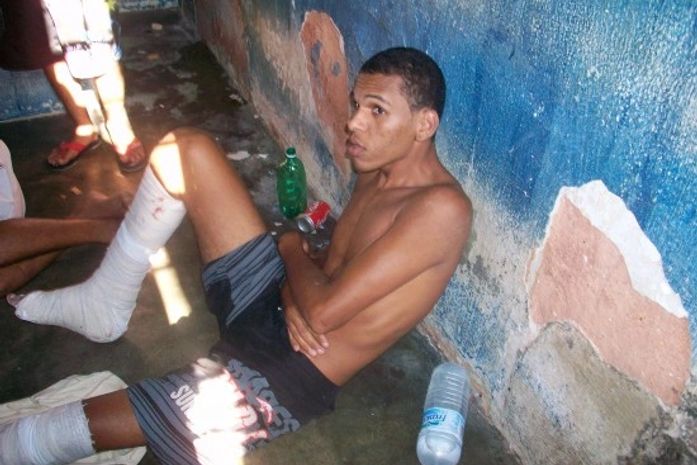 Assaltante de ônibus é atingido na perna quando tentava fugir