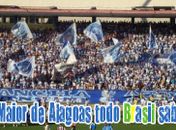 Torcida Mancha Azul fazendo a festa no Rei Pelé