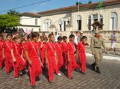 Homenagens marcam desfile de Sete de Setembro na histórica Penedo