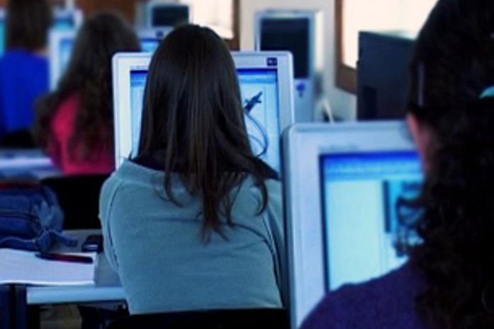 As regras para a utilização desse novo terreno da informação e da propaganda são um dos pontos principais da reforma eleitoral