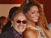 Stenio com Juliana Alves, seu par em Caminho das Índias