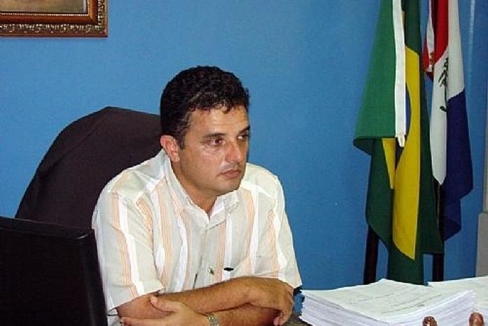 Prefeito e candidatos são condenados com perda de direitos políticos