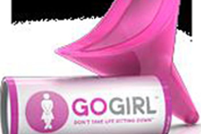 Aparelho permite que mulher faça xixi em qualquer lugar