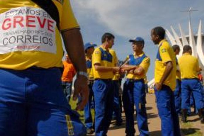 Direção dos Correios vai pedir que TST considere greve abusiva