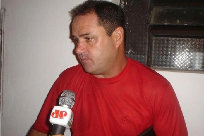 Vica lamenta derrota, mas se mostra orgulhoso com 2009