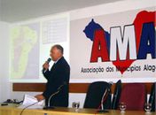 Falta de dinheiro leva prefeito a fechar portas de município
