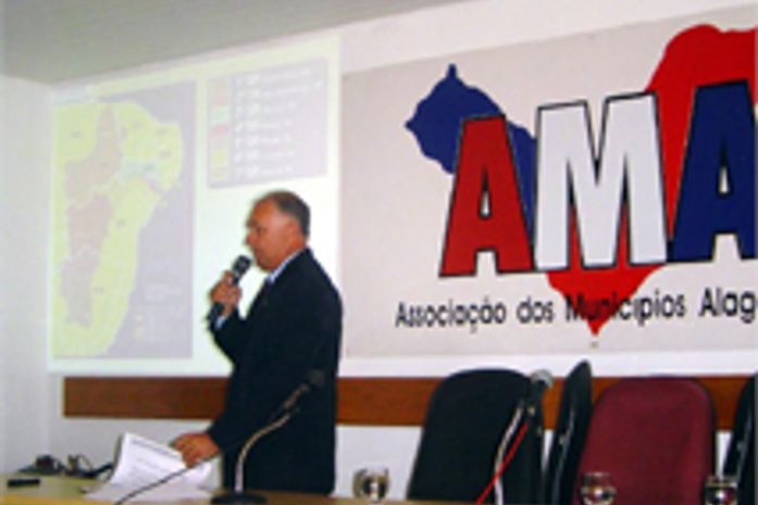 Falta de dinheiro leva prefeito a fechar portas de município