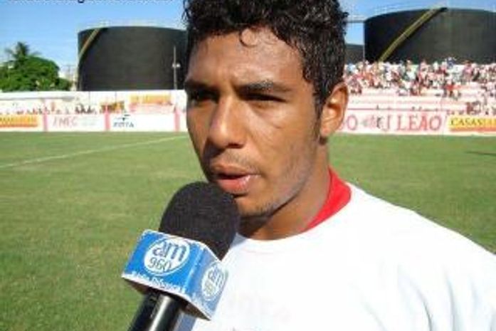 Rafinha deve trocar CRB pelo Paraná