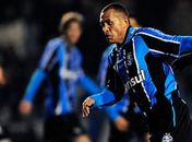 Alagoano Jadilson e mais dois são dispensados do Grêmio