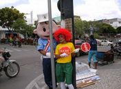 Palhaços fazem trabalhos de orientação na Semana Nacional do Trânsito em Arapiraca