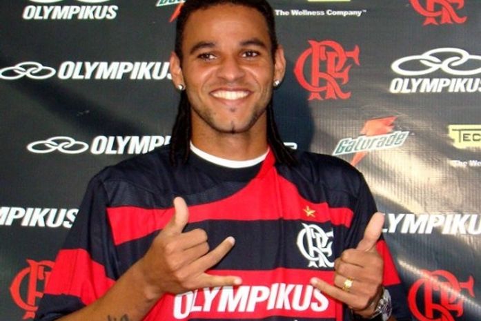 Alagoano Dênis Marques é poupado de coletivo