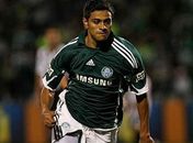 Cleiton Xavier espera estar na lista de Dunga