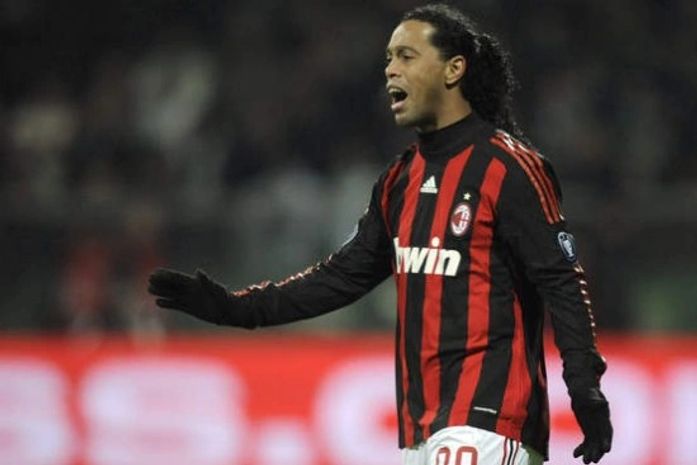 Ronaldinho poderá defender o Timão no ano que vem
