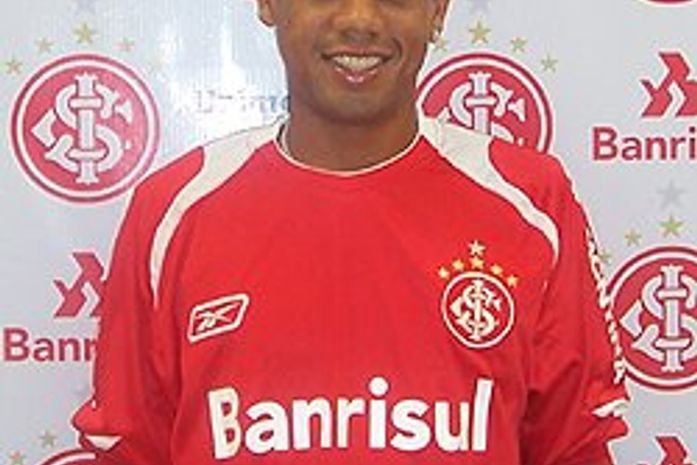 Ex atacante da seleção é o novo reforço do Flamengo
