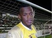 Goleiro Jefferson, no Estádio Rei Pelé