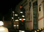 Curto-circuito provoca incêndio e destrói casa em Penedo