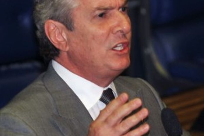 Senador Fernado Collor (PTB-AL) gastou parte de sua verba indenizatória nos últimos meses para comprar marmitas em um restaurante de Brasília