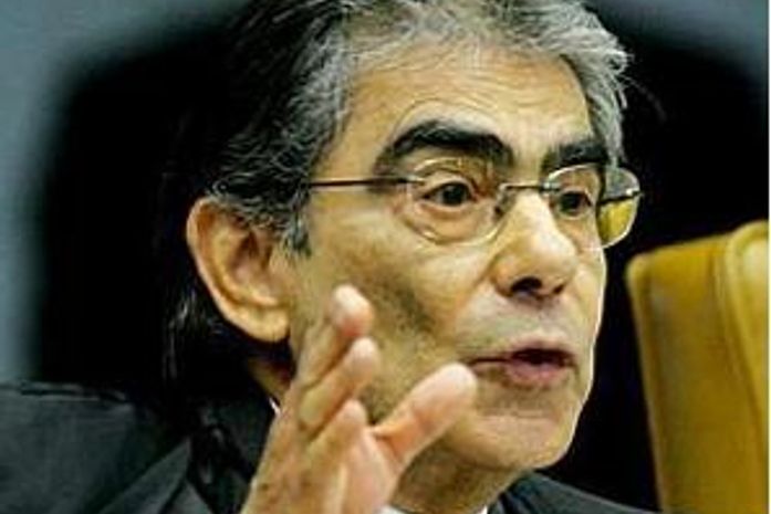 Agora é oficial: PEC dos vereadores só vale para 2012