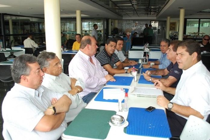 Direção executiva do CRB realiza café da manhã para oficilizar projeto da próxima temporada
