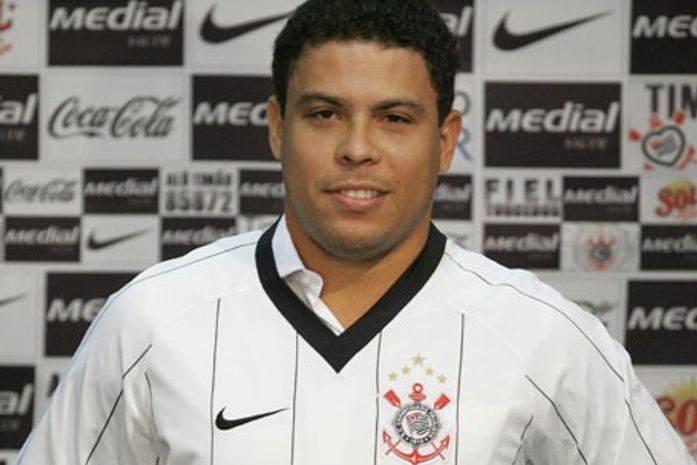 Ronaldo vê Timão em um buraco