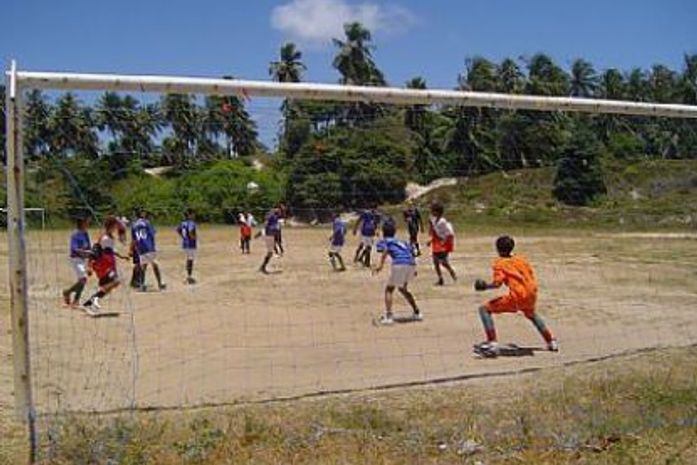 Goleadas marcam abertura do Campeonato Infantil de Futebol