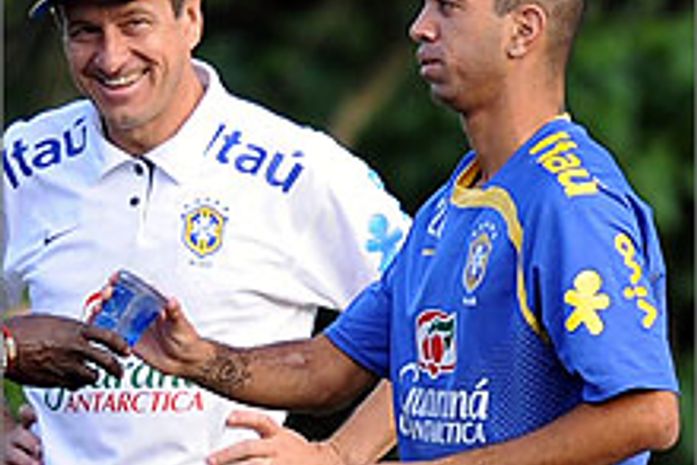 Diego Tardelli e o técnico Dunga