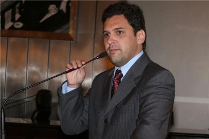 Hospital de Santana: Isnaldo Bulhões rebate acusações de Marcos Ferreira