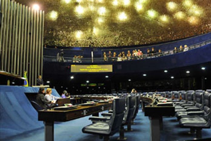 Um quarto dos senadores quer concorrer a governador