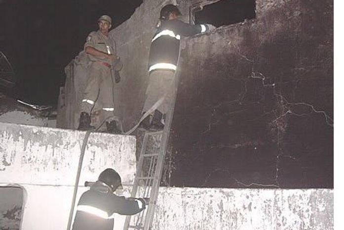 Novo princípio de incêndio volta a apavorar moradores vizinhos de Papelaria