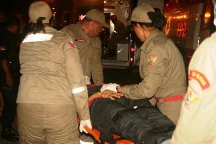 Penedo: Três jovens gravemente feridos após colisão entre motos