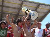Jogadores Sub-20 do CRB comemorando mais um título do campeonato alagoano
