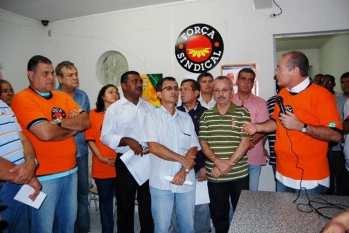 Renan recebe homenagem da Força Sindical nas presenças de Lessa,Ada Mello, Eduardo Canuto e França Moura