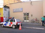  Homem de 38 anos é preso após queimar perna e quebrar braço de menina de 12 anos com quem fez sexo