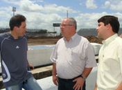 Secretário de obras de Arapiraca se reune para discutir reforma do estádio municipal 