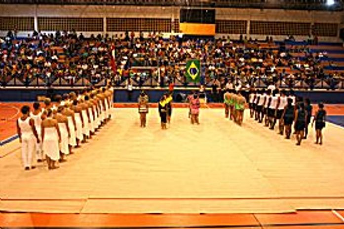 Grupo de ginástica da Dinamarca no Sesc Poço