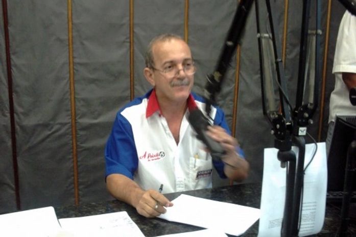 0 radialista Valter Luiz volta a apresentar a partir de hoje "domingão esportivo" na Difusora