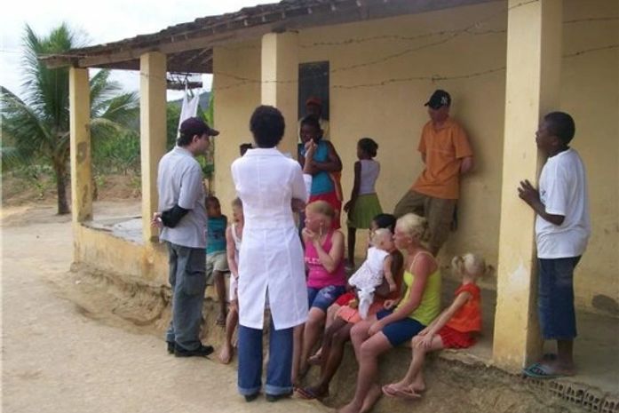 Quilombolas albinos da comunidade Filus em Santana do Mundaú irão receber a visita de médicos nesta segunda-feira