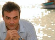 "Estou montando um personagem independentemente da opção sexual dele", diz Marcelo Valle, o Osmar de "Viver a Vida"