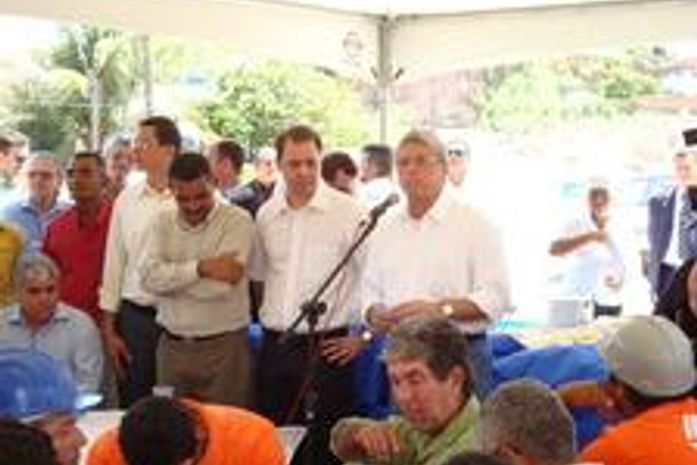 Governo inaugura cartórios em maternidade e hospital de Arapiraca