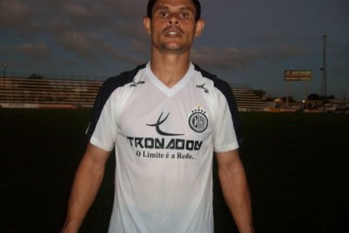 Tuti renova com o ASA e volante e lateral são contratados