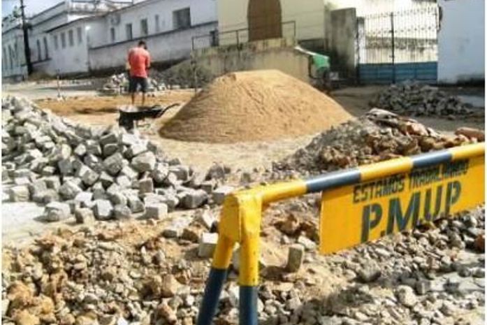 Secretária de Infra-Estrutura recupera calçamento de ruas de União dos Palmares